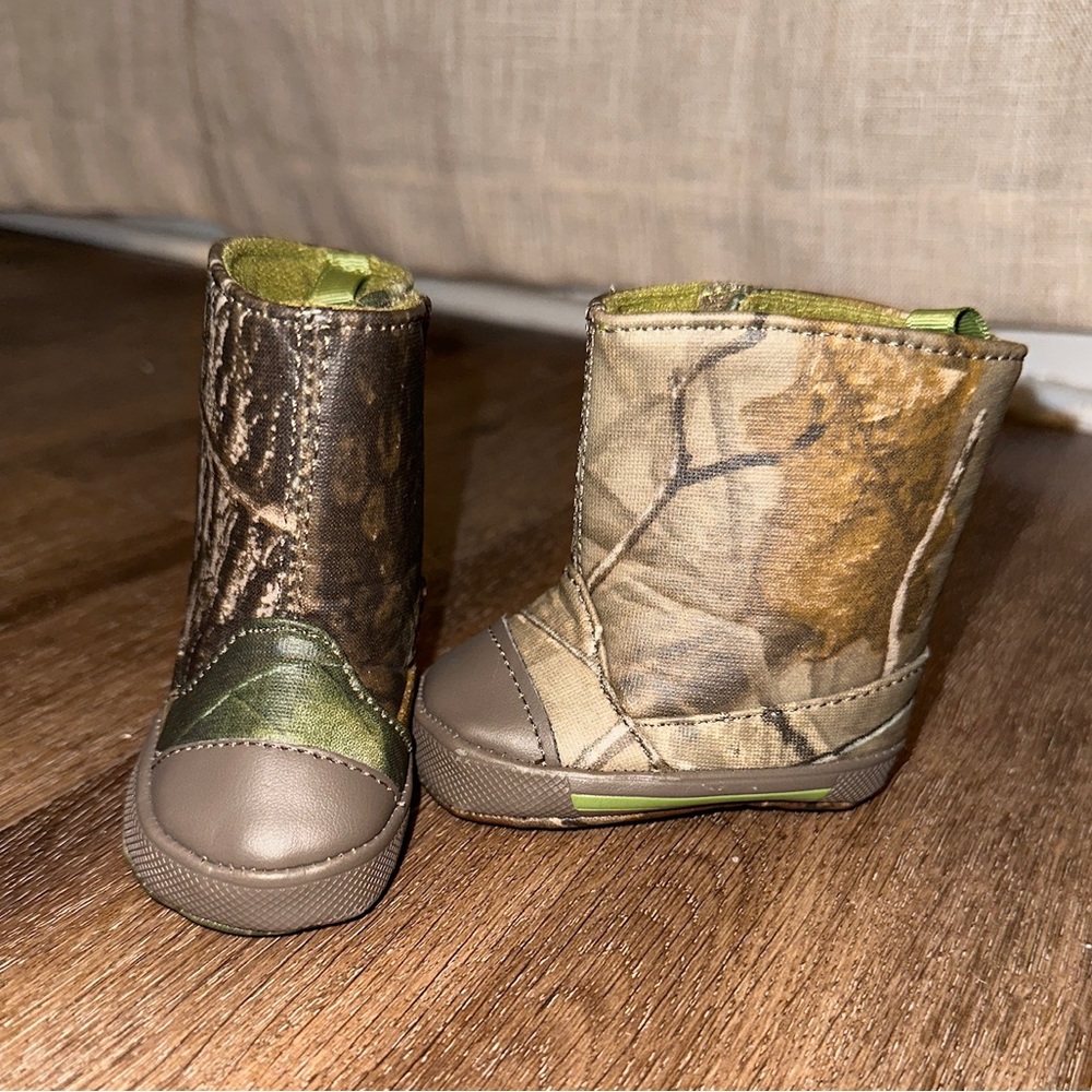 Camouflage Boots